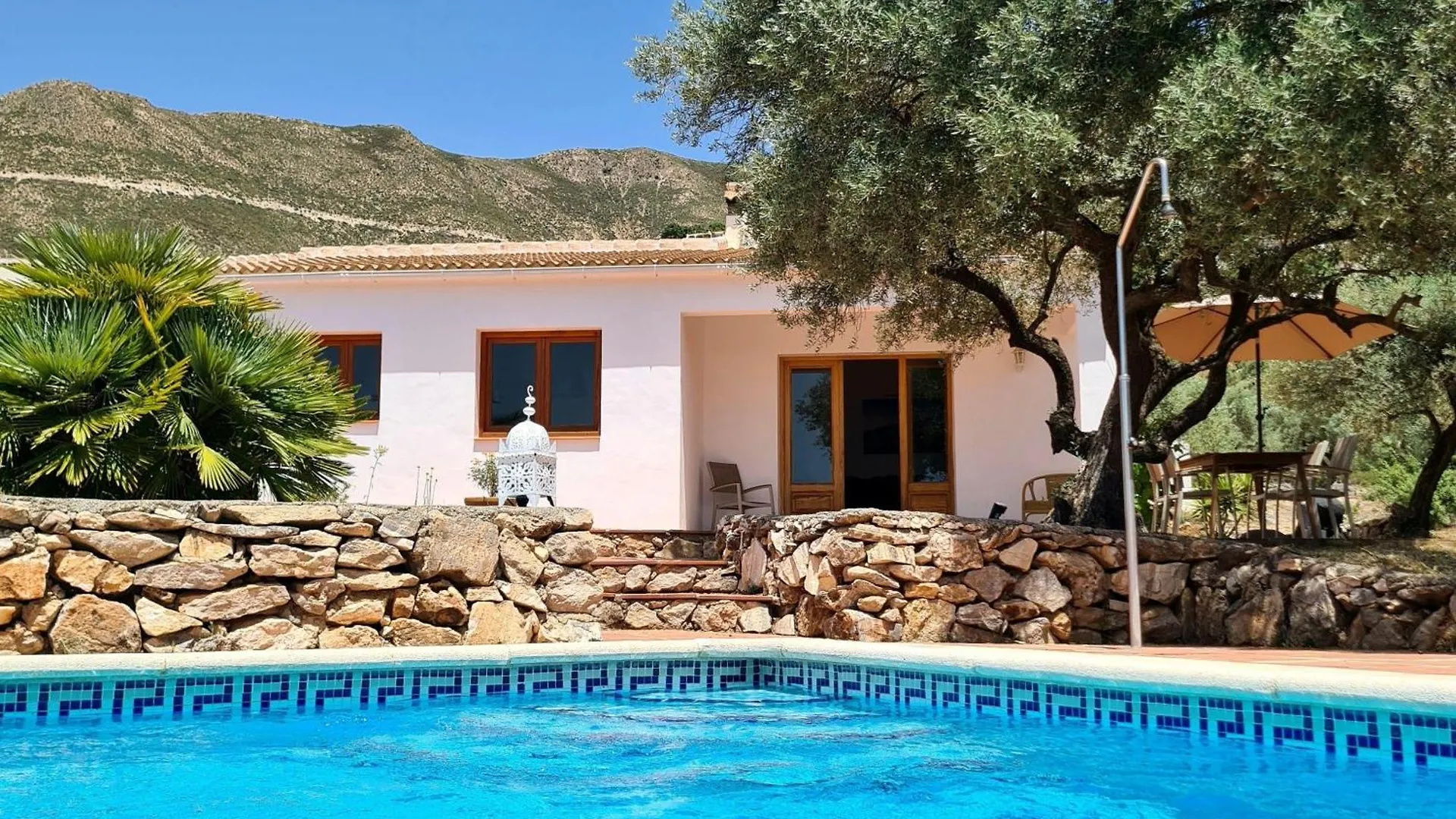 Casa-Emilia-Competa-Traumhafte-Lage-Mit-Privat-Pool Villa